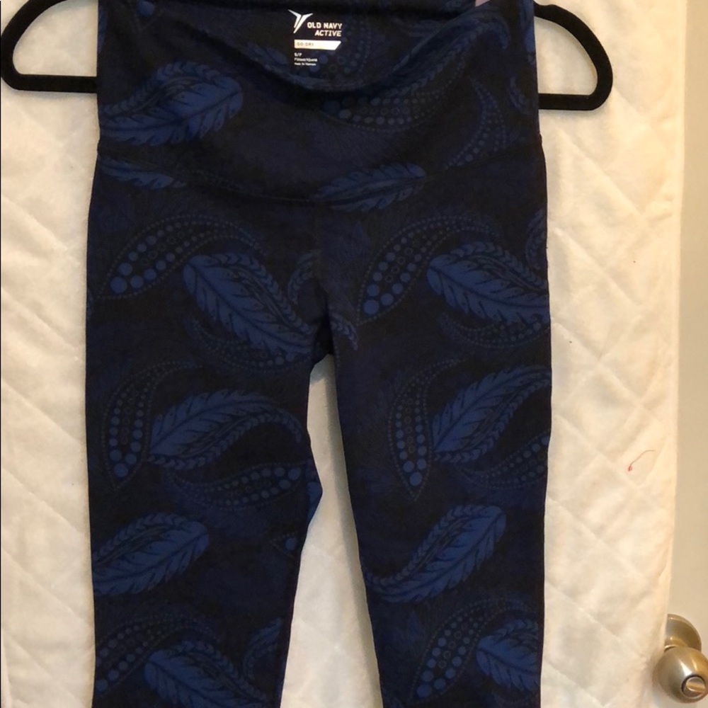 Old navy compression pants size small